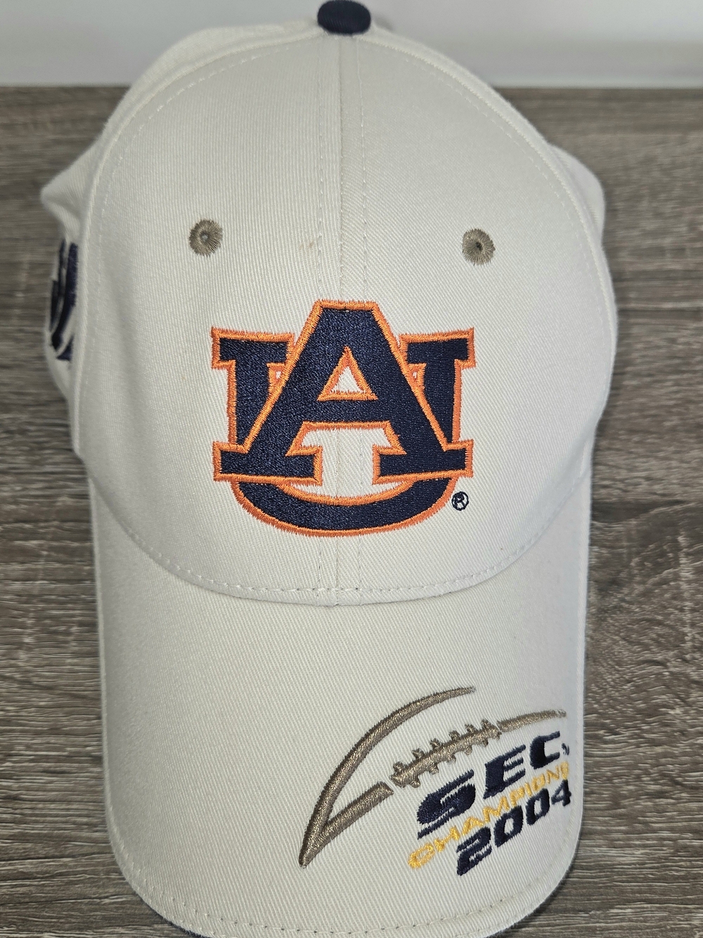 Auburn University SEC Champions 2004 Men Beige Adjustable Strap Back Cap SEE PIC